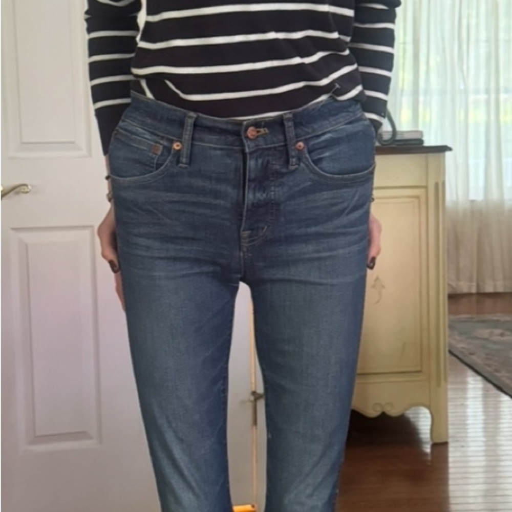 Madewell Women's Straight Leg Jeans. Super stretchy and comfortable